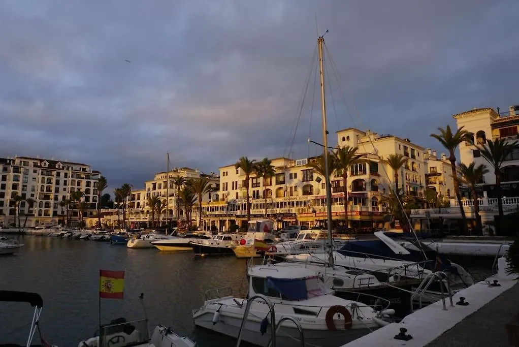 Puerto De La Duquesa, Beachfront Sea Views 500M To Beach And Duquesa Marina Manilva
