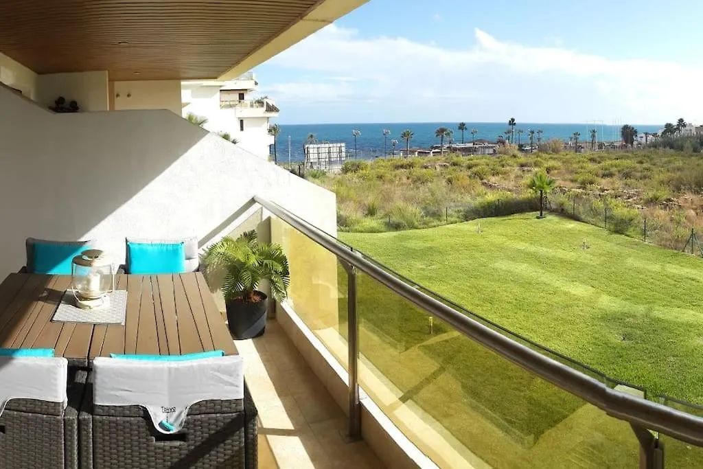 Puerto De La Duquesa, Beachfront Sea Views 500M To Beach And Duquesa Marina Manilva Appartement